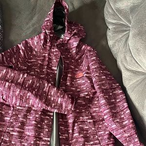 Women’s North Face hooded rain jacket / coat